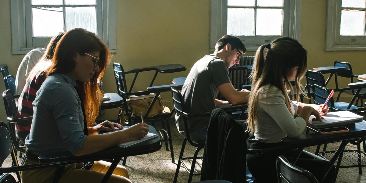 How to Evaluate AI Platforms for Education to Prevent Hallucinations